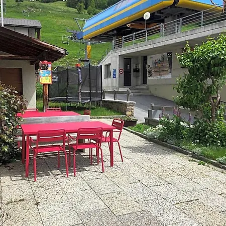 红峰酒店及餐馆